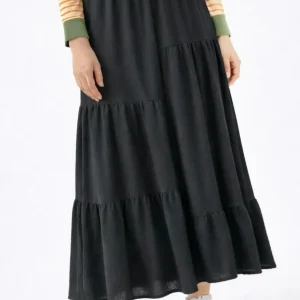 חצאית קומות כיווץ שחור